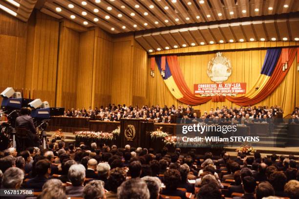 14e congrès du Parti communiste roumain le 20 novembre 1989 à Bucarest, Roumanie.