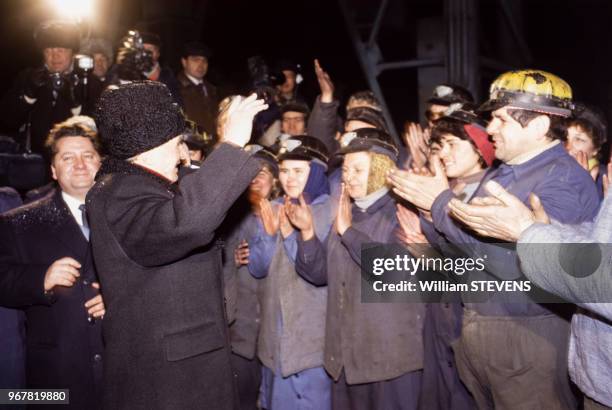 Nicolae Ceausescu lors de la visite d'une usine le 29 novembre 1989, Roumanie.