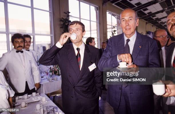 Valéry Giscard d'Estaing et François Léotard lors des journées parlementaires de l'UDF le 29 septembre 1986 à Nancy, France.