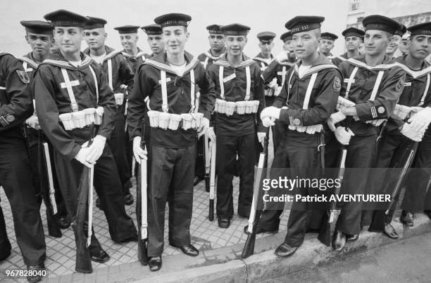 Militaires à l'entrainement pour lecérémonies de la fête d'indépendance du Paraguay, Asuncion le 15 mai 1986.