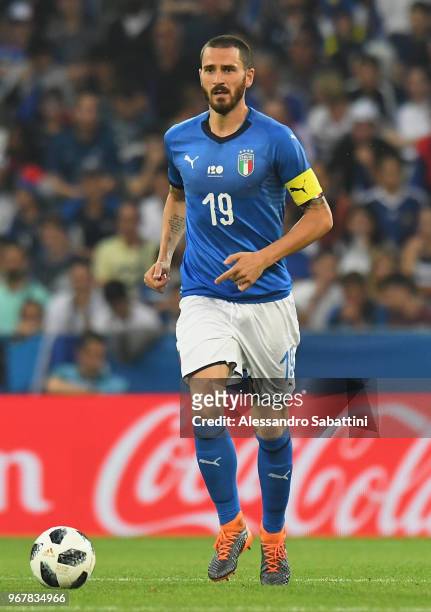 Leonardo Bonucci of Italy"nin action during the International Friendly match between France and Italy at Allianz Riviera Stadium on June 1, 2018 in...