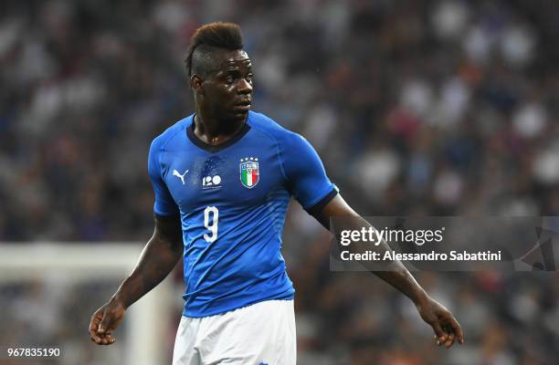 Mario Balotelli of Italy looks on during the International Friendly match between France and Italy at Allianz Riviera Stadium on June 1, 2018 in...