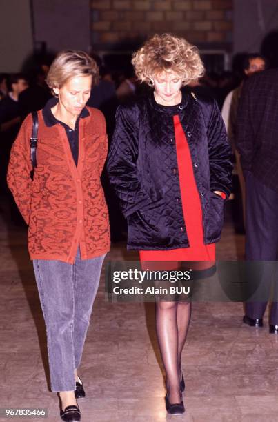 Christine Ockrent et Ève Ruggiéri lors d'un séminaire des télévisions Antenne 2 et France 3 à Dijon le 28 octobre 1989, France.