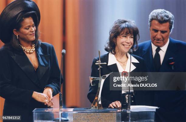 La chanteuse Jocelyne Béroard, Véronique Colucci et Gilbert Bécaud le 27 janvier 1997 à Paris, France.