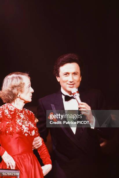 Bette Davis et Michel Drucker lors de la cérémonie des Césars à Paris le 27 février 1986, France.