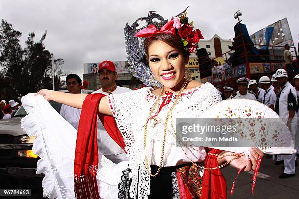 Queen of the Carnival participates of the traditional Veracruz' Carnival 2010 at Malecon Street on February 16, 2010 in Veracruz, Mexico.