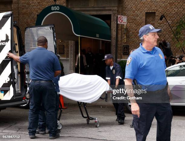 The body of fashion designer Kate Spade who was found dead in her apartment of an apparent suicide is removed from her Manhattan apartment on June 5,...