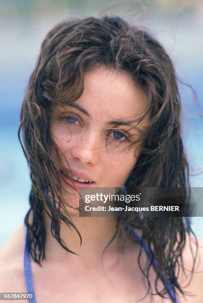 Actrice Emmanuelle Béart le 24 juin 1984 à Sète, France.