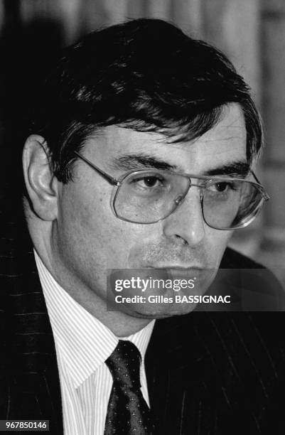 Jean-Louis Beffa, pdg de Saint-Gobain, lors d'une conférence de presse à Paris le 20 janvier 1989, France.