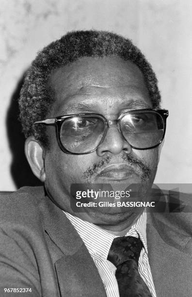 Solly Smith, représentant le l'ANC, lors d'une conférence de presse à Paris le 18 avril 1988, France.