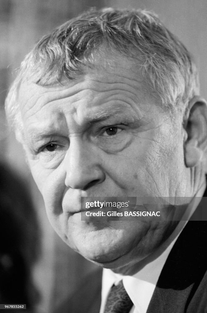 Michael Rakowski Mieczyslaw Rakowski, premier ministre polonais, à Paris le 16 février ...