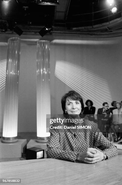 Catherine Tasca, ministre de la communication, invité de l'emission 'la Marche du Siècle' sur Antenne 2 à Paris le 19 septembre 1988, France.