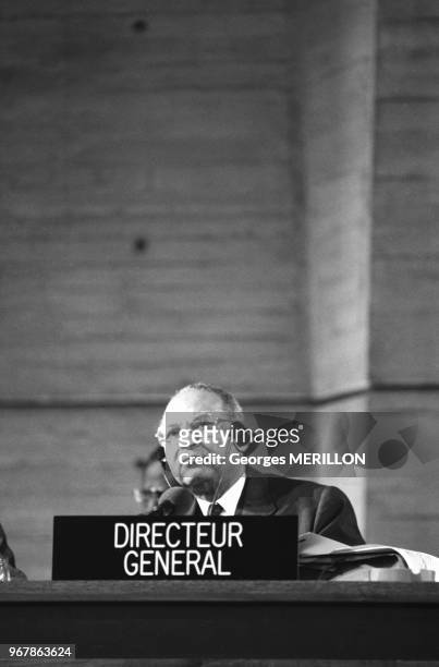 Amadou-Mahtar M'Bow, directeur général de l'UNESCOn lors d'une réunion à Paris le 20 octobre 1987, France.