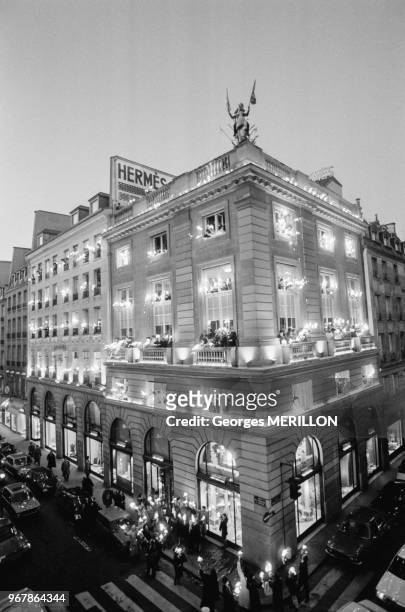 Vu de l'immeuble d'Hermès au 24 rue du Faubourg St-Honoré à Paris lors des 150 ans de la société de Luxe le 28 janvier 1988, France.