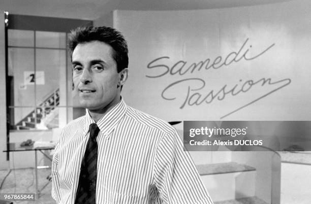 Gérard Holtz sur le plateau de l'émission 'Samedi Passion' sur Antenne 2 à Paris le 26 septembre 1987, France.