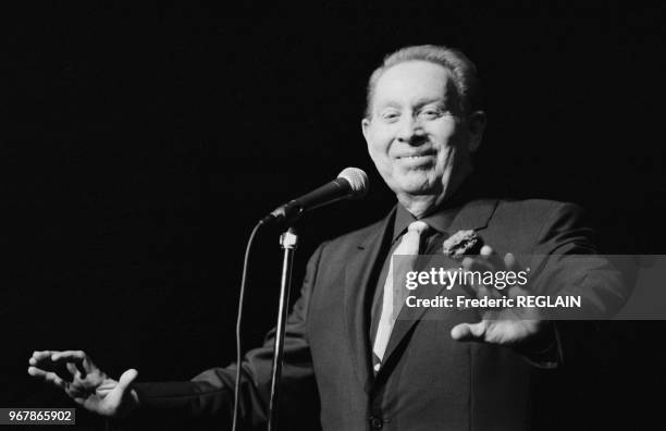 Charles Trenet en concert au Théâtre des Champs-Elysées à Paris le 26 septembre 1987, France.