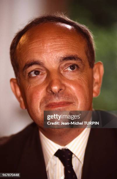 François Loncle, secrétaire d'état, à Paris le 30 juillet 1992, France.