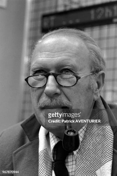Jean Dutourd au Salon du Livres à Paris le 24 mars 1987, France.