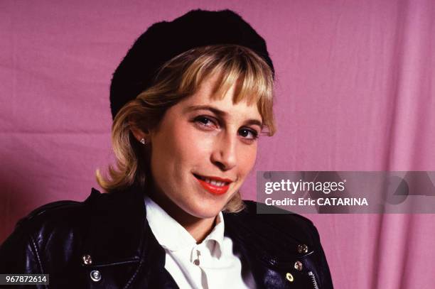 La chanteuse Valli le 24 février 1988 à Paris, France.