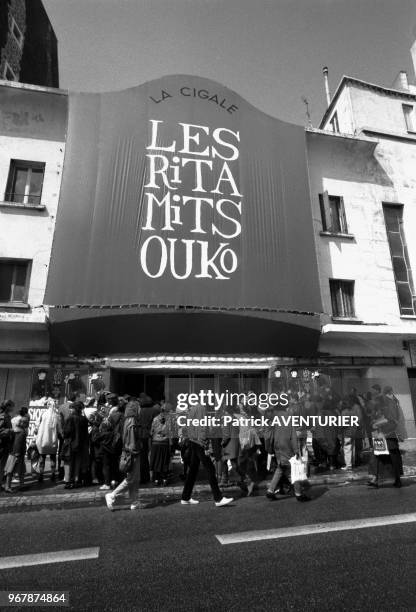 Facade de la salle de concert de 'La Cigale' à Paris lors d'un concert des Rita Mitsouko le 13 main 1987, France.