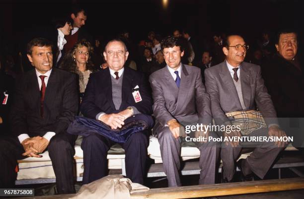 Jacques Chirac avec Philippe de Villiers, François Léotard, Raymond Barre et Olivier Guichard le 13 juillet 1987 au Puy du Fou, France.