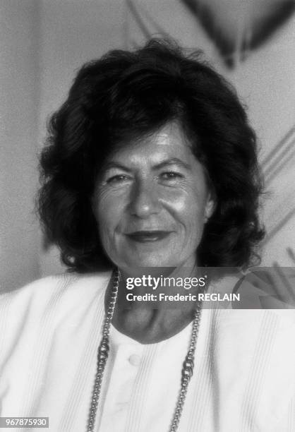 Hélène Dorlhac, secrétaire d'état chargé de la famille, dans son bureau à Paris le 31 aout 1988, France.