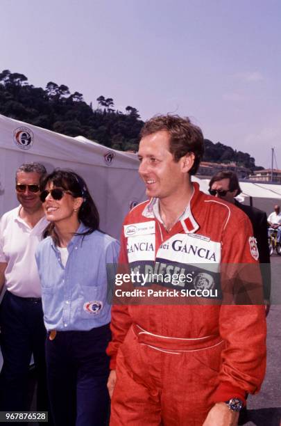 Stefano Casiraghi lors d'une course d'offshore et son épouse la princesse Caroline de Monaco le 14 mai 1989 à Nice, France.