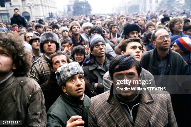 Manifestation après l'insurrection à Bucarest, Roumanie le 26 décembre 1989.