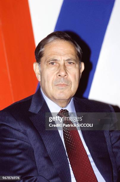 Portrait de Charles Pasqua, en France le 19 janvier 1990.