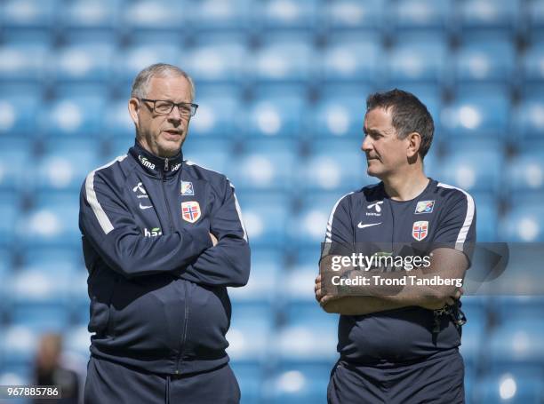 Lars Lagerback, Per Joar Hansen ÇPerryÈ of Norway during training at Ullevaal Stadion on June 5, 2018 in Oslo, Norway.