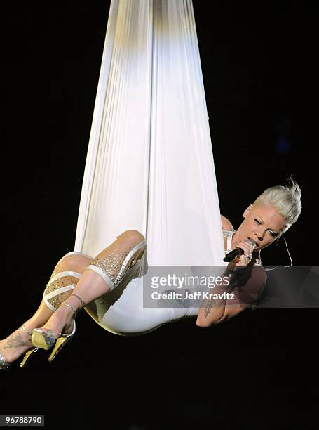 Singer Pink performs onstage during the 52nd Annual GRAMMY Awards held at Staples Center on January 31, 2010 in Los Angeles, California.