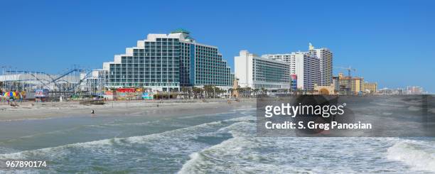 skyline - daytona beach - florida - daytona beach boardwalk stock pictures, royalty-free photos & images