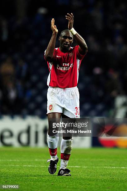 Sol Campbell of Arsenal applaudes the Arsenal fans after the UEFA Champions League last 16 first leg match between FC Porto and Arsenal at the...
