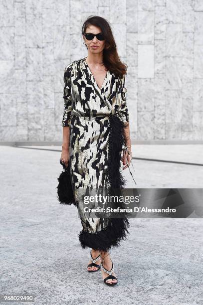 Viviana Volpicella arrives at Convivio 2018 on June 5, 2018 in Milan, Italy.