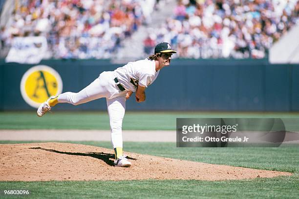 Gene Nelson of the Oakland Athletics pitches during a 1988 season game against at Oakland-Alameda County Coliseum in Oakland, California.