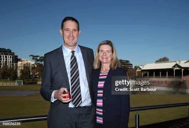 Lin Sutherland 5.759 Lin Sutherland Stock Photos, High-Res Pictures, and Images ...