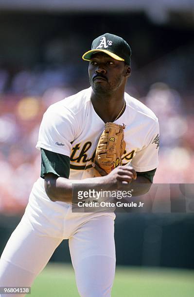 Dave Stewart of the Oakland Athletics pitches during an MLB game circa 1988 at Oakland-Alameda County Coliseum in Oakland, California.