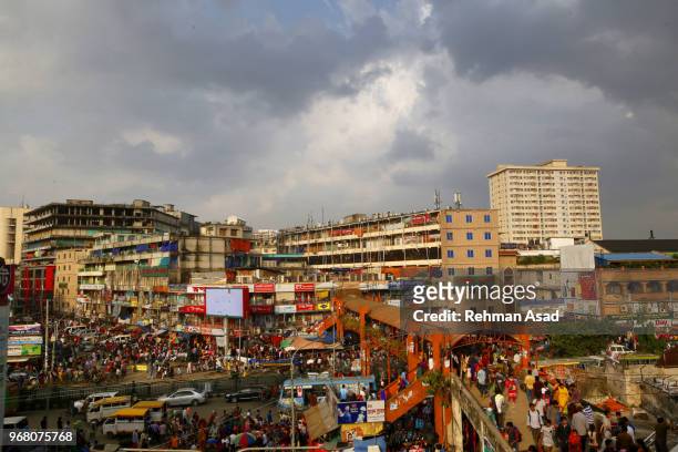 new-market in dhaka - bangladesh dhaka stockfoto's en -beelden