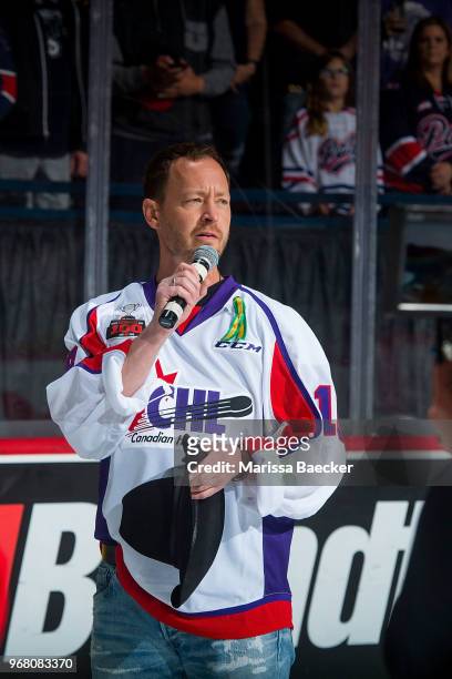 Canadian country singer Paul Brandt sings the national anthem at the start of the semi-final game between the Regina Pats and the Hamilton Bulldogs...
