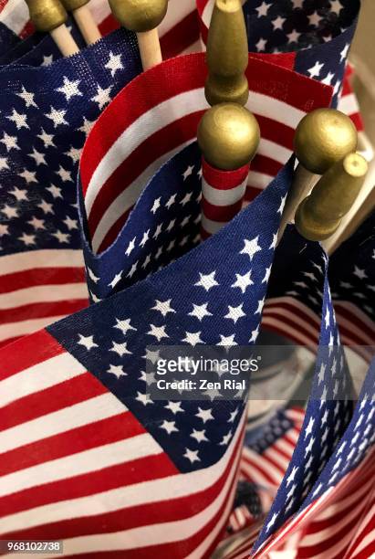 bunch of small american flags on display for sale - american flag small stock pictures, royalty-free photos & images