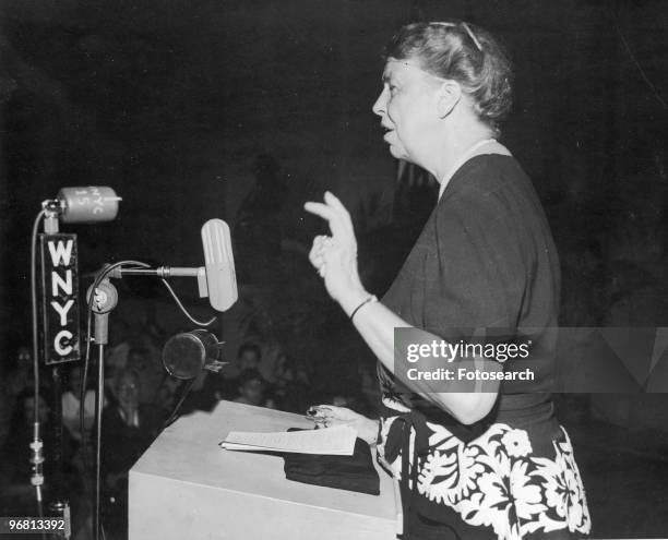 Eleanor Roosevelt giving a speech, October 8,1946. .
