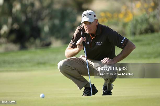 Jim Furyk lines up a putt during round one of the Accenture Match Play Championship at the Ritz-Carlton Golf Club on February 17, 2010 in Marana,...