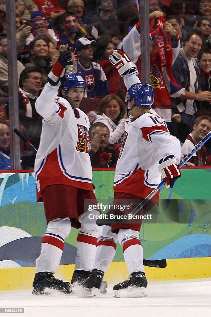 Ice Hockey - Day 6 - Czech Republic v Slovakia