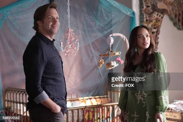 Cleopatra Coleman and guest star Jason Sudeikis in the "Designated Survivors" episode of THE LAST MAN ON EARTH airing Sunday, April 15 on FOX. Photo...