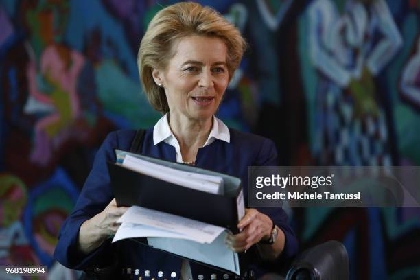 Defense Minister: Ursula von der Leyen arrivs for the weekly government cabinet meeting on June 6, 2018 in Berlin, Germany. High on the morning...