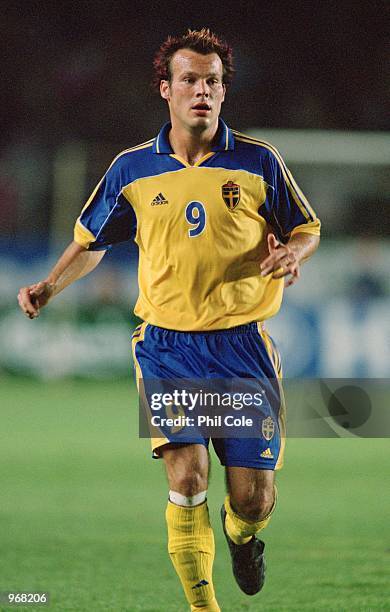 Fredrik Ljungberg of Sweden in action during the FIFA World Cup 2002 Group Four Qualifying match against Turkey played at the Ali Sami Yen Stadium,...