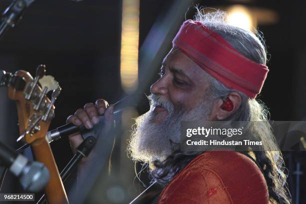 Rahil Ram Rahul Ram Photos and Premium High Res Pictures - Getty Images