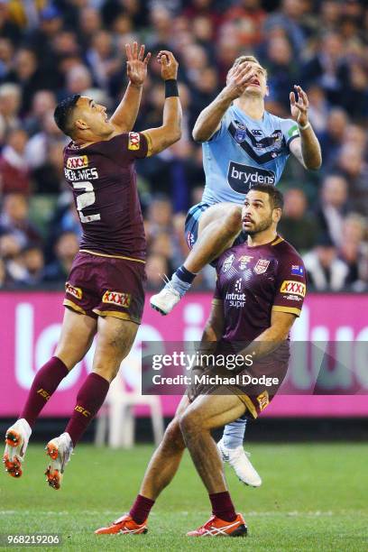 Leaping Trys Rugby 480 Rugby Player Leaping Up To Catch Ball Stock Photos, High-Res ...
