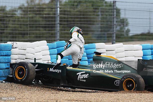 Heikki Kovalainen of Finland and Lotus goes off into the tyre wall during winter testing at the Circuito De Jerez on February 18, 2010 in Jerez de la...
