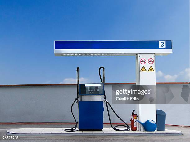 estação de gasolina - station imagens e fotografias de stock